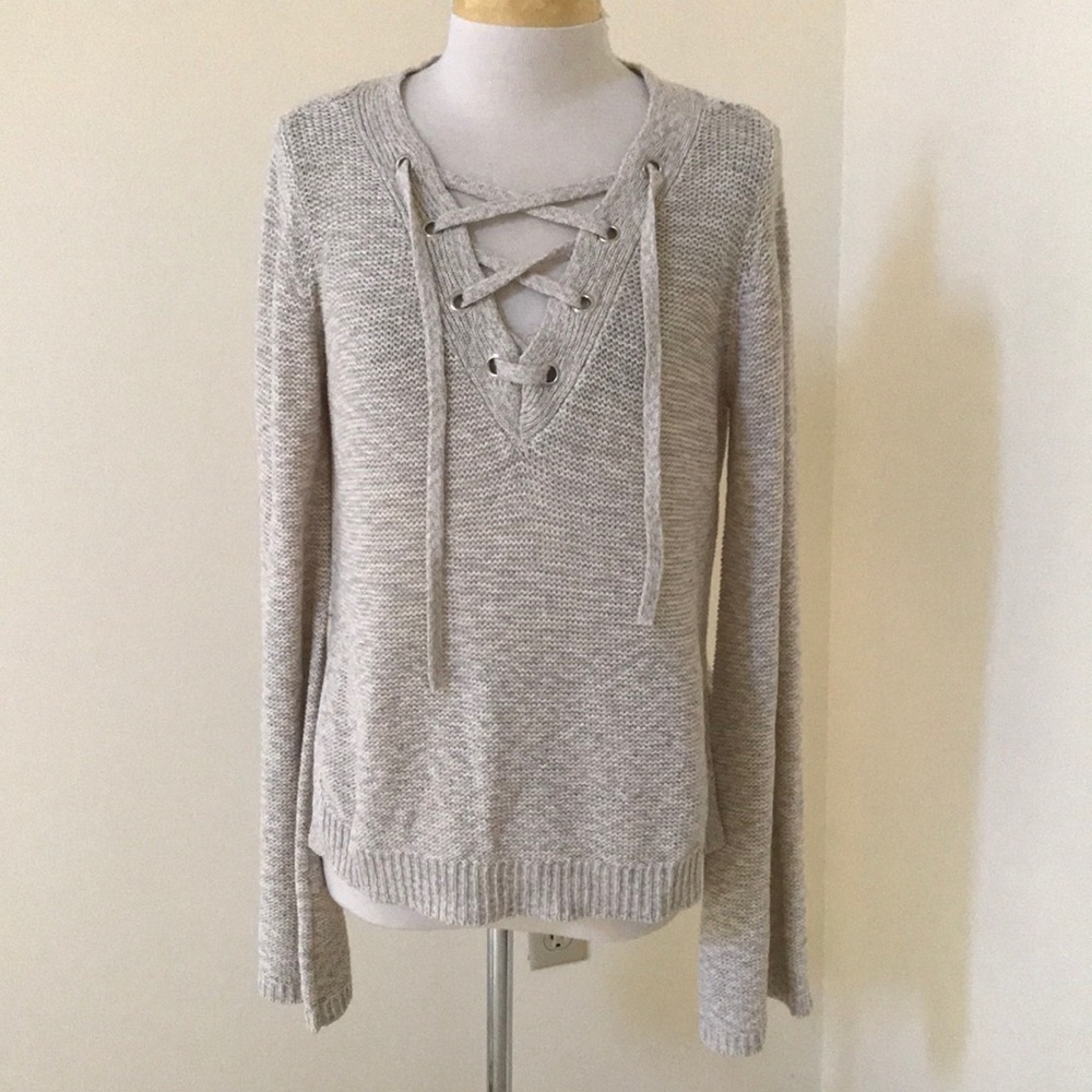NWT! CUPCAKES & CASHMERE Size L knit sweater